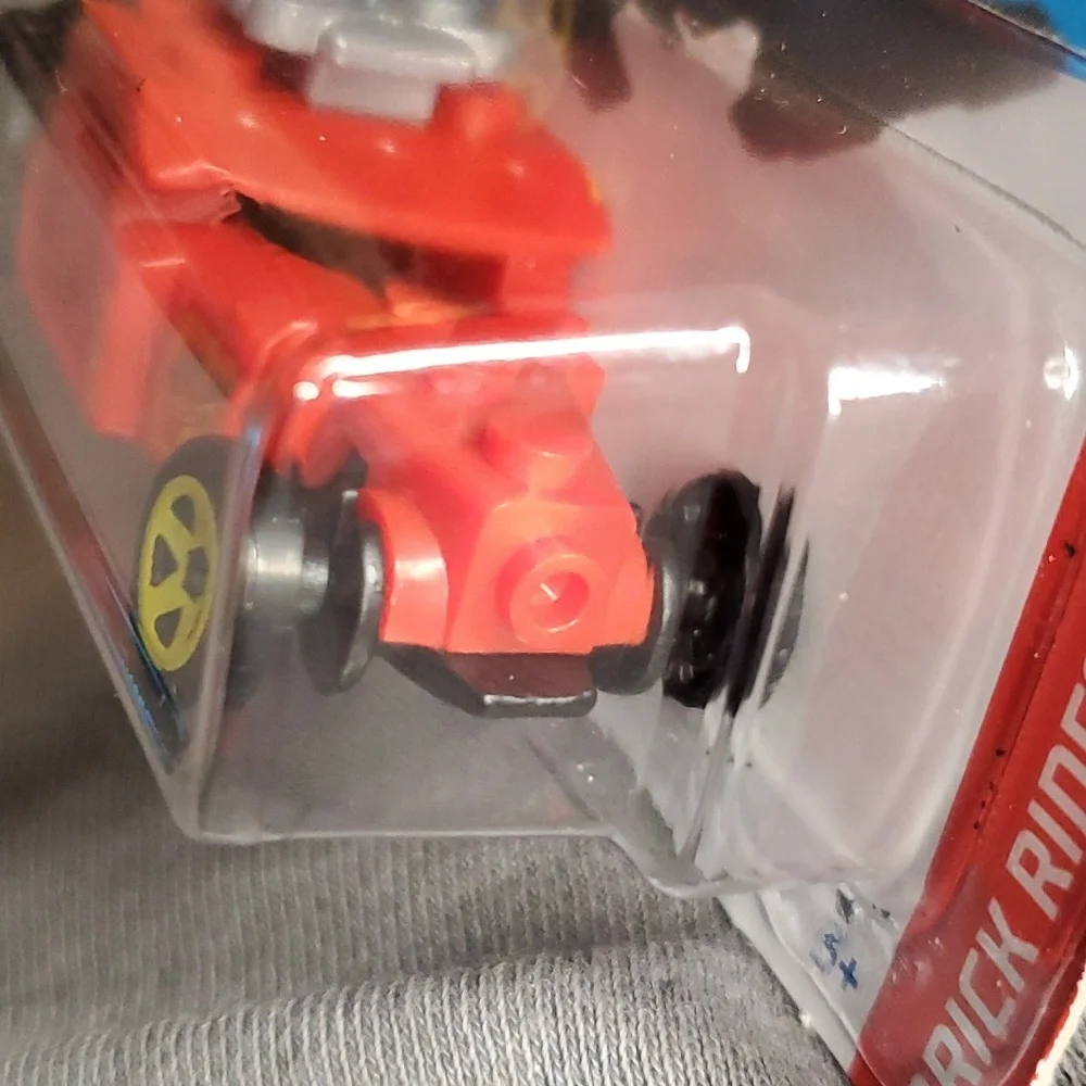 Hot Wheels - has a Lego‎ look